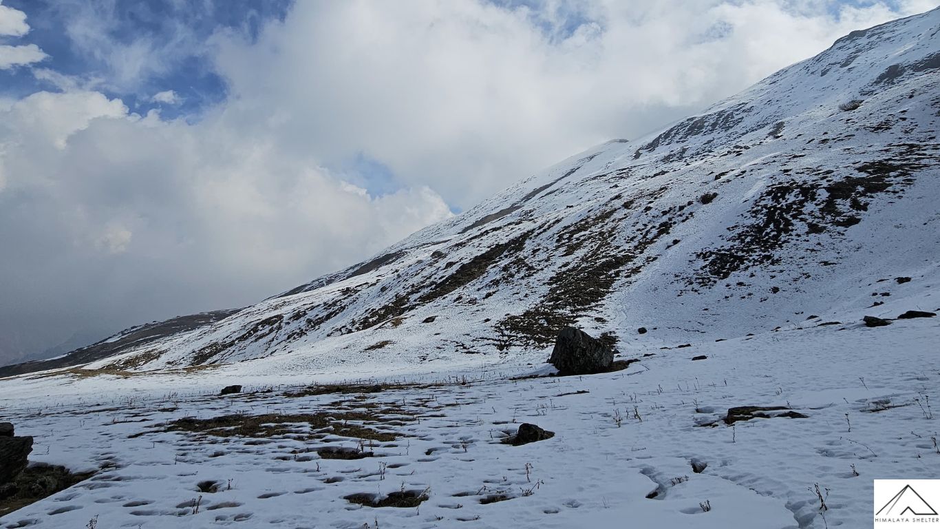 Explore the Gulabi kantha trek with Himalaya Shelter! Image